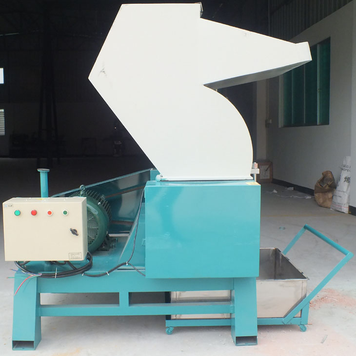 強(qiáng)力塑料粉碎機(jī)